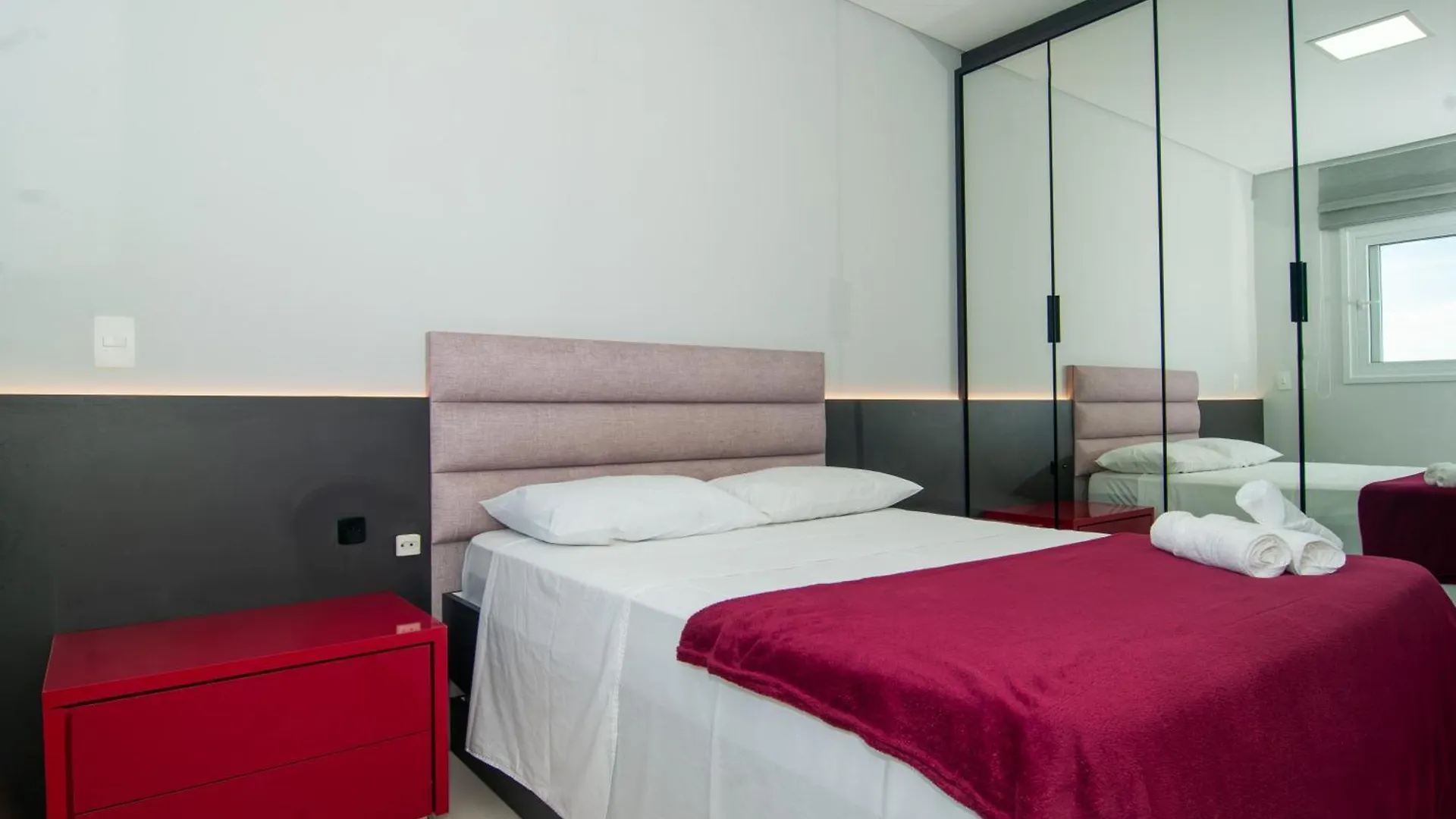 Espelho Das Aguas: Cobertura Com Jacuzzi Ub3265 Флорианополис 0*,